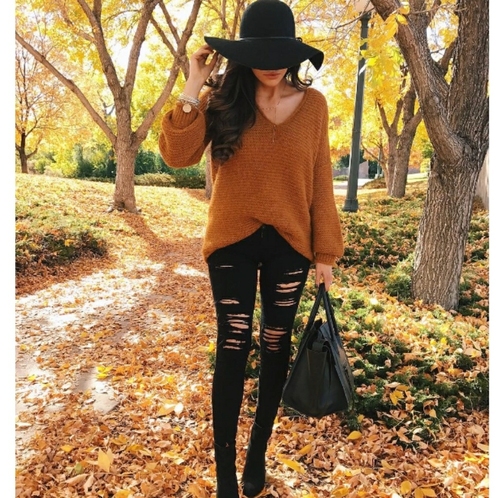 🆕⭐Black Lola destroyed denim jeans⭐ - Picture 4 of 9